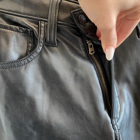 Abercrombie & Fitch Vegan Leather Crossover 90s Straight Ultra High Rise Pants - Picture 5 of 13